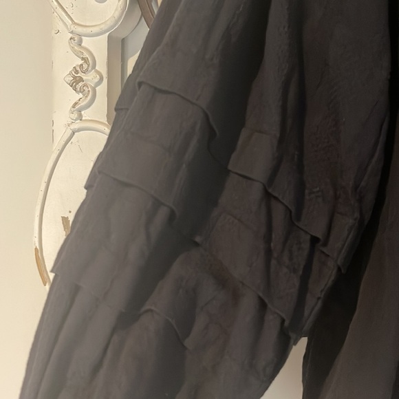 WHO WHAT WEAR BUTTON DOWN PUFF SLEEVE BLOUSE BLACK SIZE MEDIUM - Picture 4 of 8